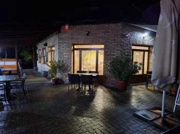 Family Étterem Dunapataj