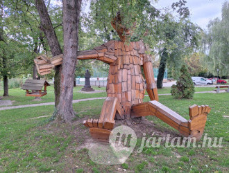 Fanyűvő óriás