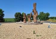 Faragott szobrok (halak) Tengelic