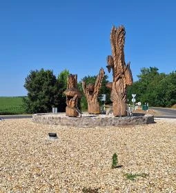 Faragott szobrok (halak)