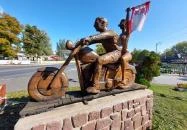 Fat Boy szobor Alsóörs