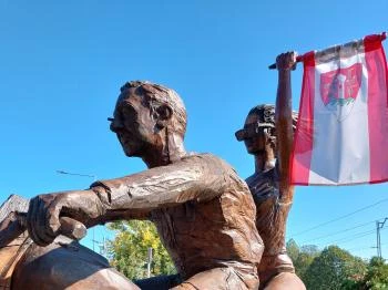 Fat Boy szobor Alsóörs