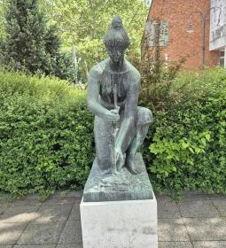 Faültető szobor