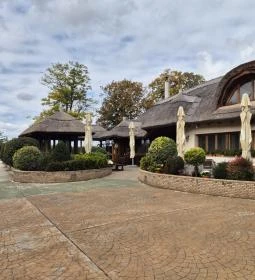 Fehér Akác Vendéglő