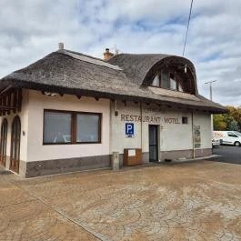  Fehér Akác Vendéglő Pér - Külső kép