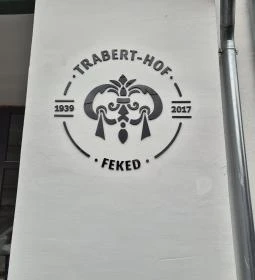 Fekedi Stifolder/ Trabert Hof