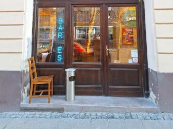 Fekete Delfin Bár & Kávézó Budapest