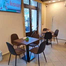 Fekete Delfin Bár & Kávézó Budapest - Belső