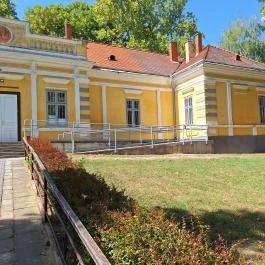 Fekete-kastély Szabás - Külső kép