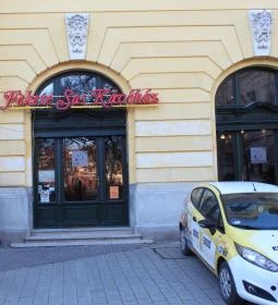 Fekete Sas Kávéház