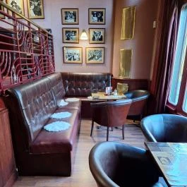 Fekete Sas Kávéház Hódmezővásárhely - Belső