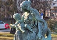 Fél a baba Budapest