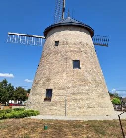  Felsőszentiváni szélmalom