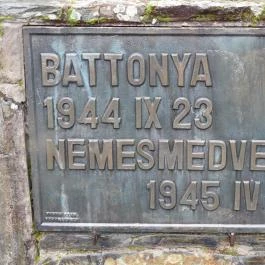 Felszabadulási emlékmű, Nemesmedves - Egyéb