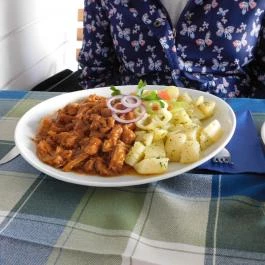 Fenyves Vendéglő , Pilis - Étel/ital