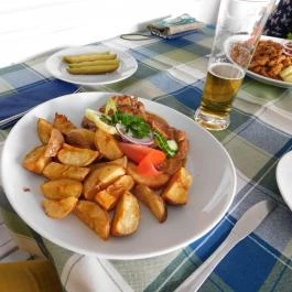 Fenyves Vendéglő , Pilis - Étel/ital