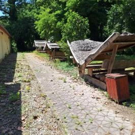 Fiáth-Bezerédj-Gindhy-kiskastély, Szedres - Külső kép