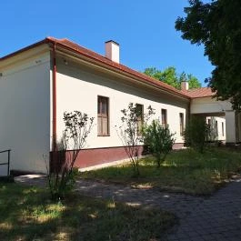 Fiáth-Bezerédj-Gindhy-kiskastély Szedres - Külső kép