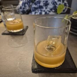 Fiktív, Budapest - Étel/ital