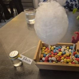 Fiktív, Budapest - Étel/ital