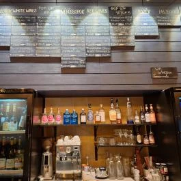 Fill the Winebox Budapest - Belső