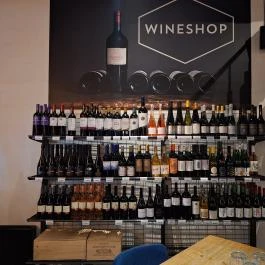 Fill the Winebox Budapest - Belső