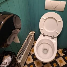 Fióka Budapest - Mosdó