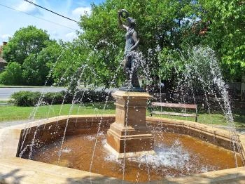 Flóra-kút Mezőtúr