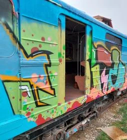 A Földből kitörő metrókocsi