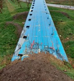 A Földből kitörő metrókocsi