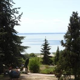 Folly Arborétum, Badacsonyörs - Külső kép