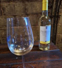 Frikker Pince Tokaj-Hegyalja