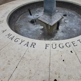 Függetlenségi emlékmű, Budapest - Egyéb