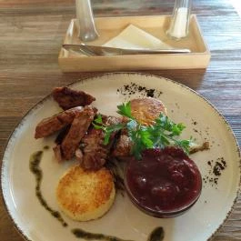 Für Elise Bisztró, Martonvásár - Étel/ital