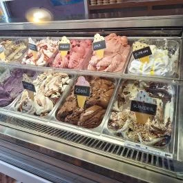 Füri Cukrászda Sárosd - Étel/ital