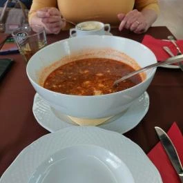 Fürtös Vendéglő , Kecel - Étel/ital