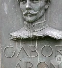 Gábor Áron emlékmű