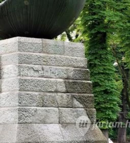 Gábor Áron emlékmű