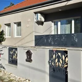 Galagonya Kerti Lak, Bogyoszló - Külső kép