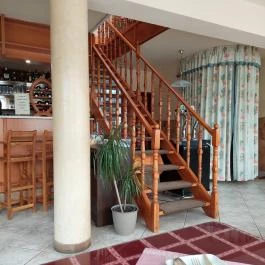 Galéria Étterem & Pizzéria Pusztamonostor - Belső