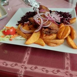 Galéria Étterem & Pizzéria Pusztamonostor - Étel/ital