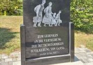 Ganna németajkú lakossága elűzetésének emlékműve Ganna