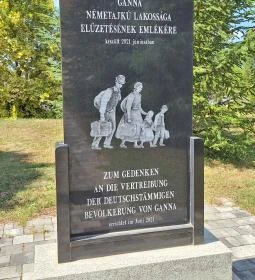 Ganna németajkú lakossága elűzetésének emlékműve