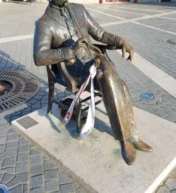 Gárdonyi Géza szobor