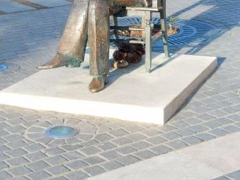 Gárdonyi Géza szobor Eger