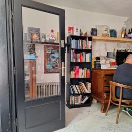 Gdansk Könyvesbolt & Büfé, Budapest - Belső