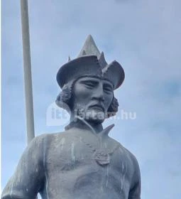 Géza fejedelem szobra