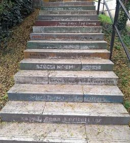 Glücklich Vilma lépcső