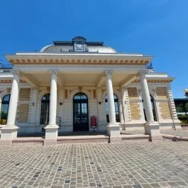 Gödöllői Királyi Váró Gödöllő - Külső kép