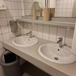 Goli, Budapest - Mosdó